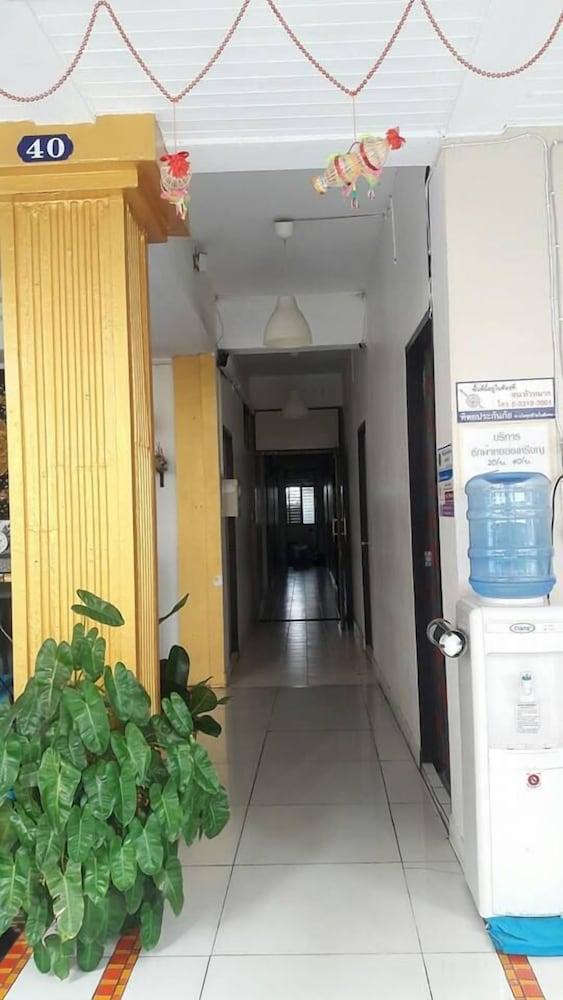 Md Rose Apartment Bangkok Bagian luar foto