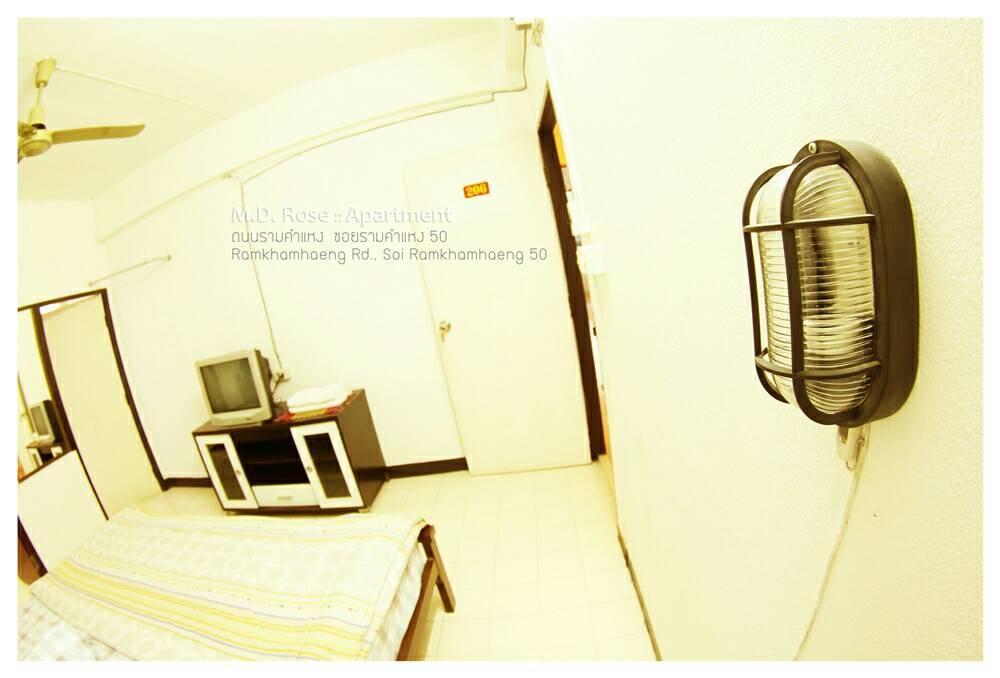 Md Rose Apartment Bangkok Bagian luar foto