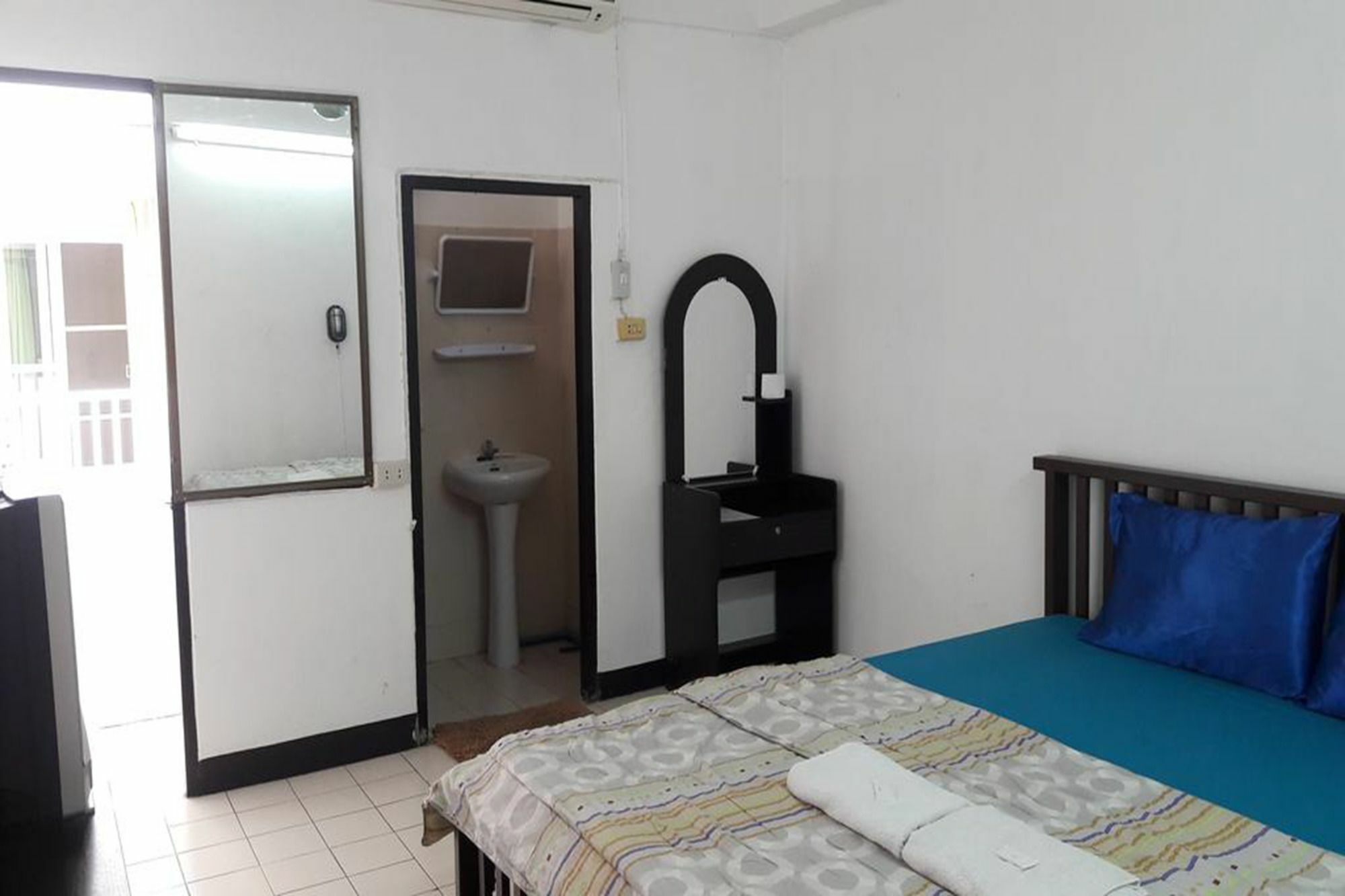 Md Rose Apartment Bangkok Bagian luar foto
